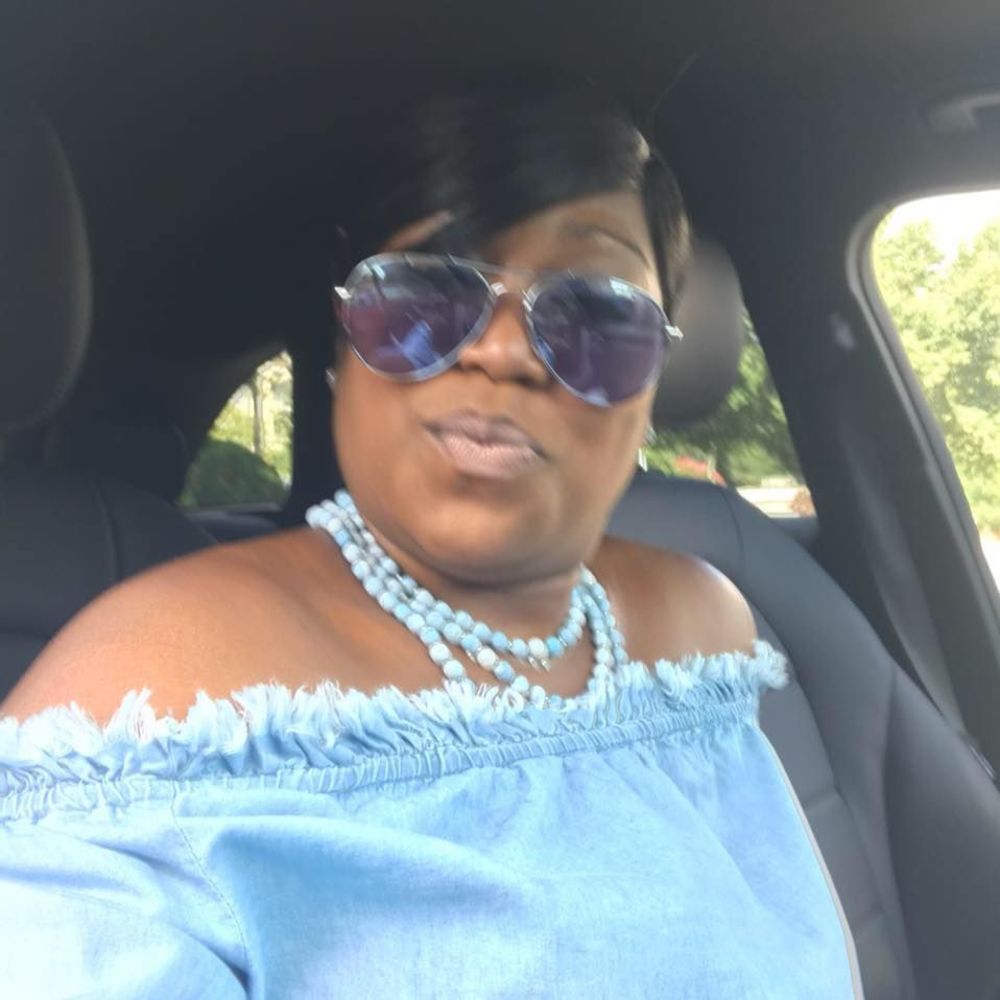 Meet your Posher, Crystal